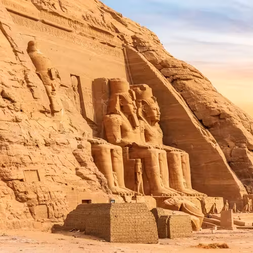 O Grande Templo de Abu Simbel ao final da tarde.