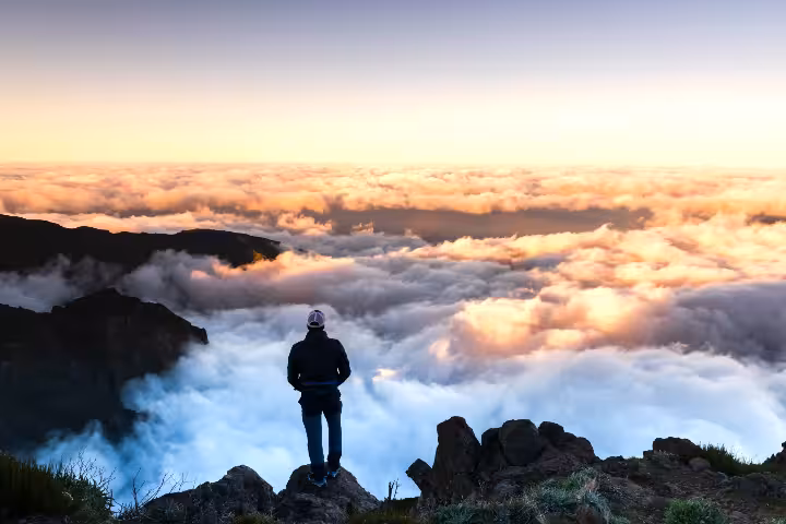 Pico do Areeiro to Pico Ruivo: Ultimate Hike Guide | ToursXplorer