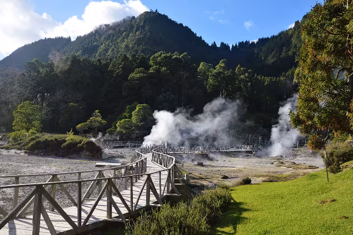 Azores Jeep Tour vs Rental Car: 2026 Guide | ToursXplorer