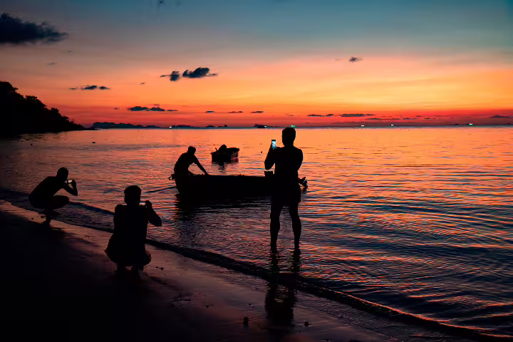 Capture Stunning Moments with Expert Tips & Tours