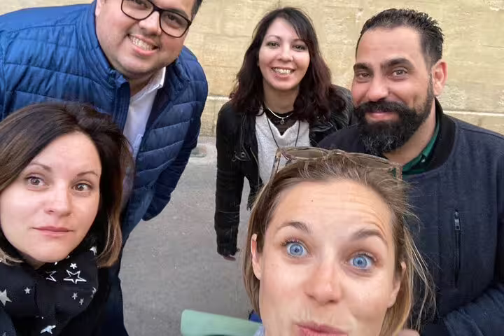 Friends selfie on Aix-en-Provence scavenger hunt and sights tour, enjoying a fun self-guided city adventure