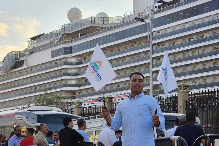 Alexandria Port shore excursion pickup with tour guide by cruise ship for Cairo Pyramids, Citadel and bazaar