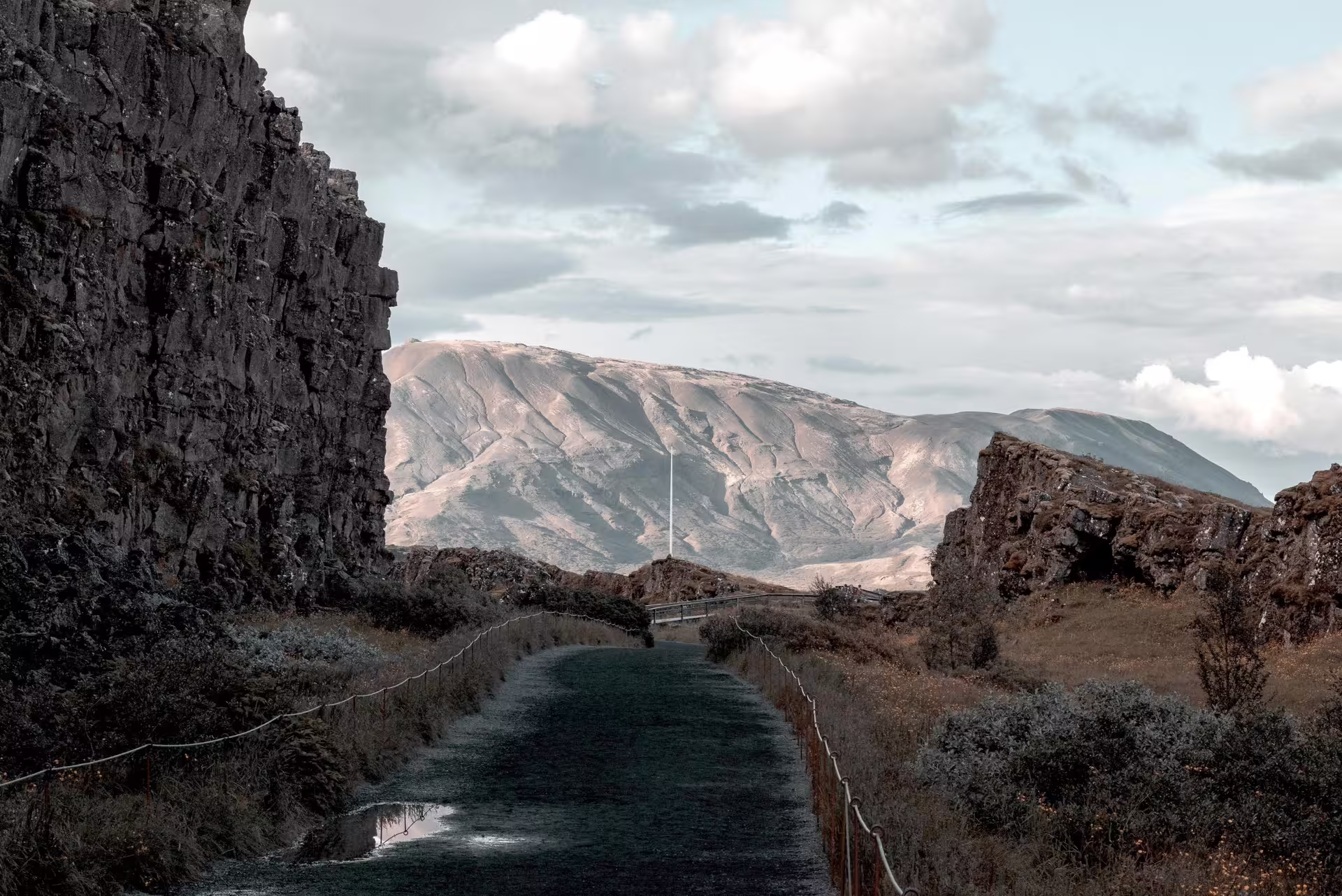 Almannagjá rift in Thingvellir National Park