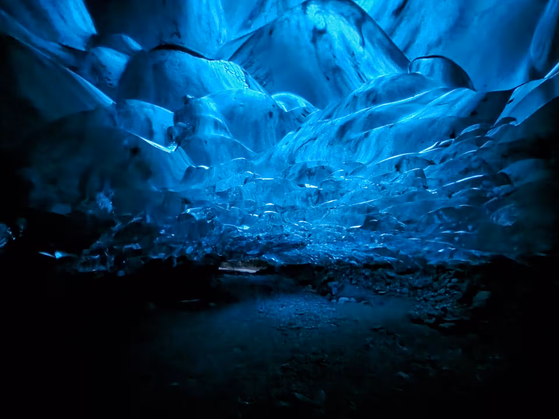 When you are alone in Sapphire ice cave