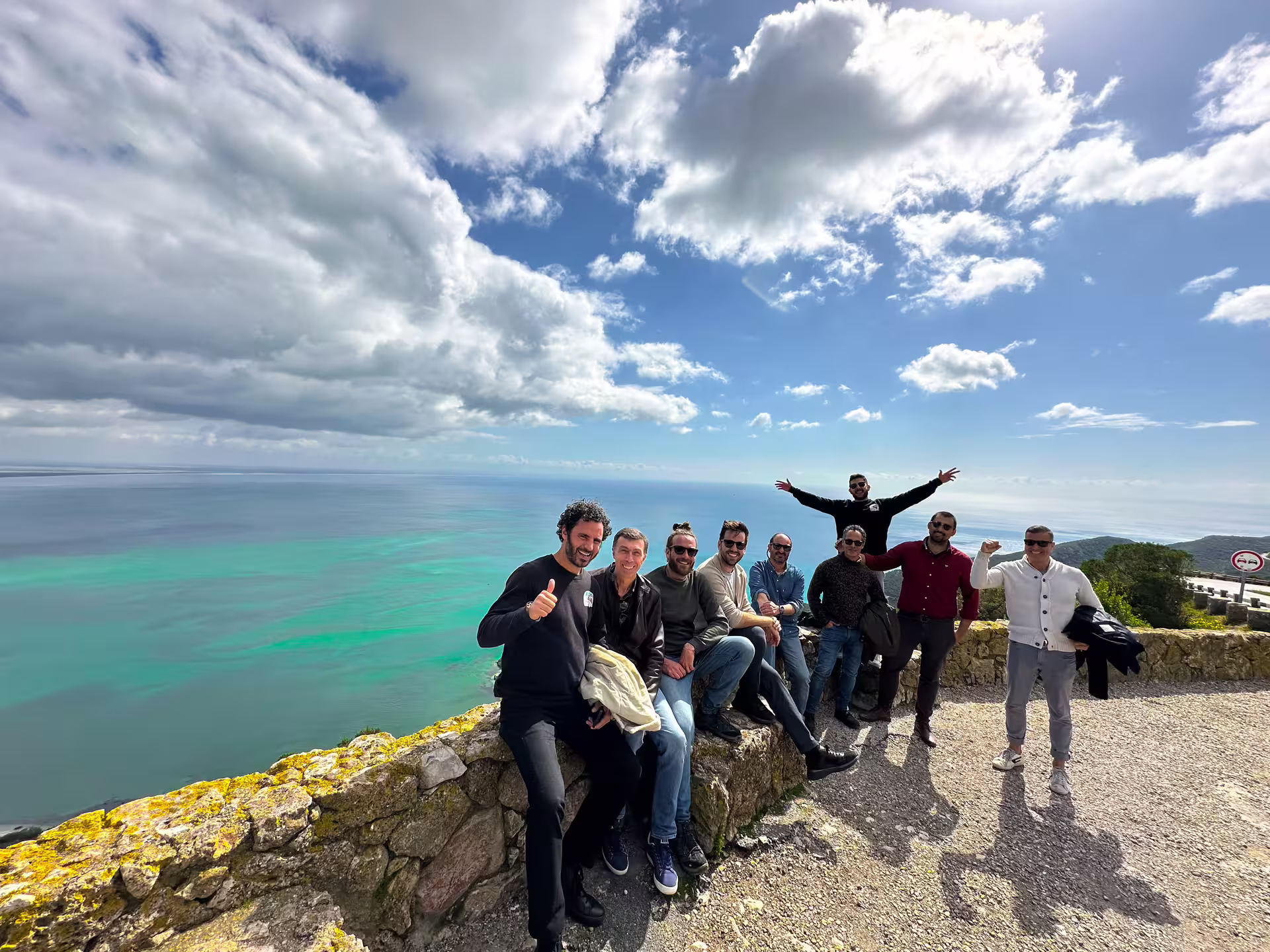 Tour group enjoying scenic ocean views on the Arrábida, Setúbal and Blue Coast tour.