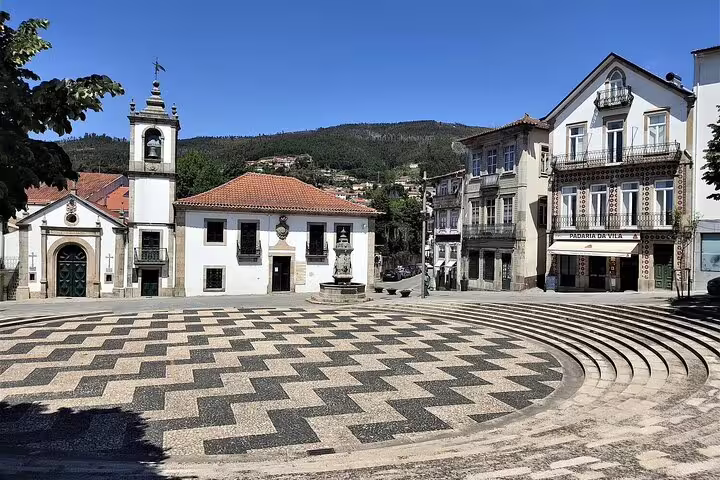 Charming town square in Arouca with historic architecture, ideal for Paiva Walkways and Arouca Suspension Bridge tour.