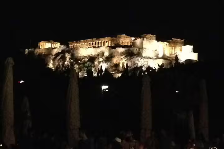 Illuminated Acropolis and Parthenon at night, a highlight on an Athens half-day private city tour