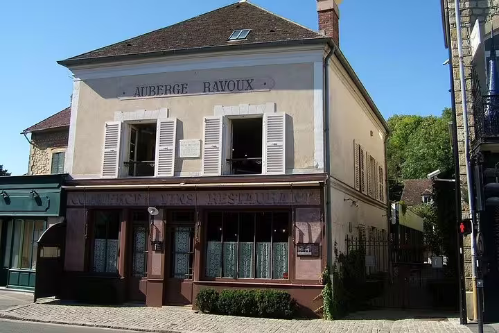 Auberge Ravoux in Auvers-sur-Oise, Van Gogh’s final residence, stop on a private Giverny Auvers day tour
