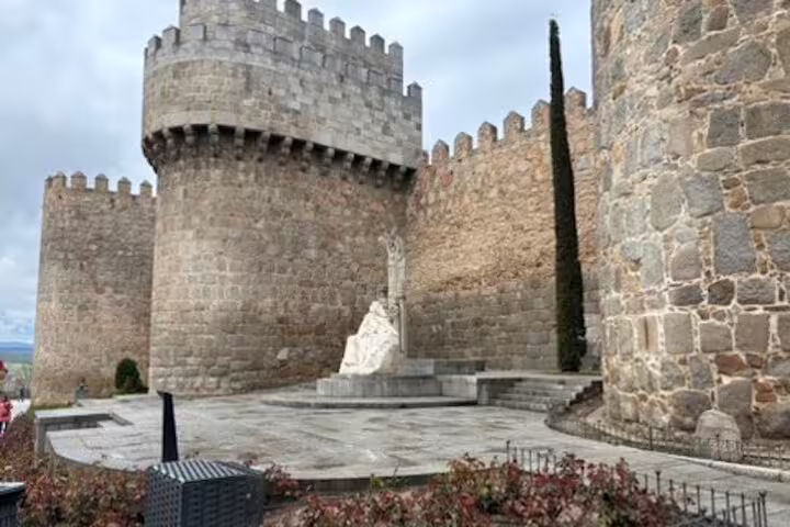 Ávila city walls and round tower viewpoint, a highlight of the Avila half day private tour by minivan