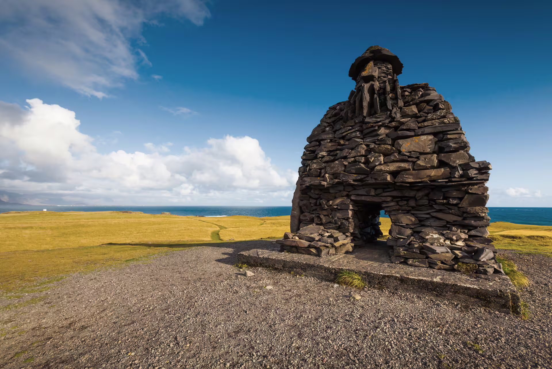 The statue of Bárður Snæfellsás