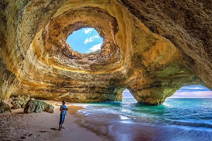 Explore the stunning Benagil Cave on an Algarve private tour with a scenic boat ride from Lisbon.