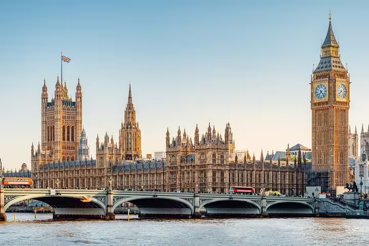 Big Ben and Houses of Parliament view from Westminster Bridge on a full-day London sightseeing tour with a local