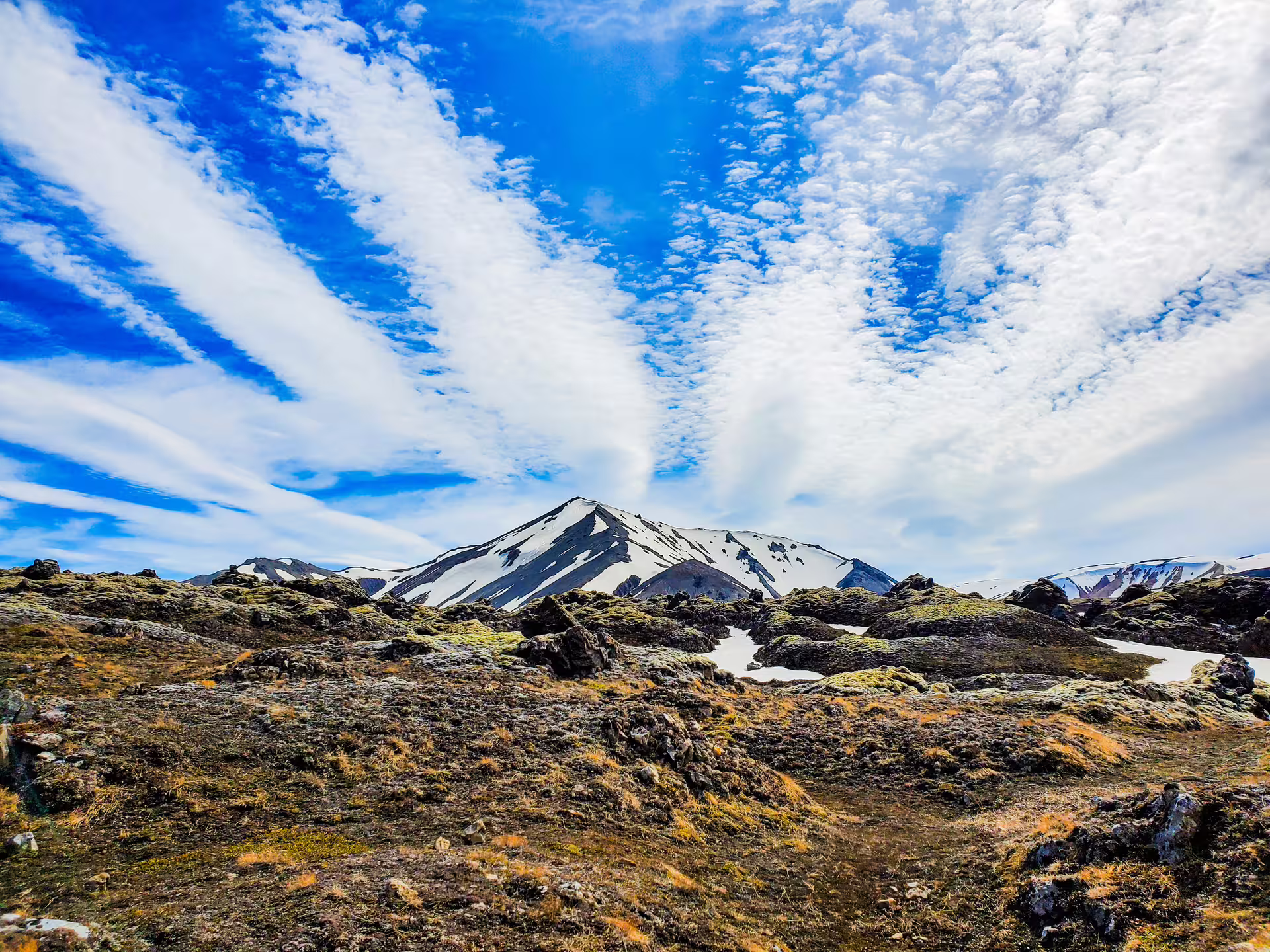 I took this photo of Blahnukur in a nice clear day in June 2021