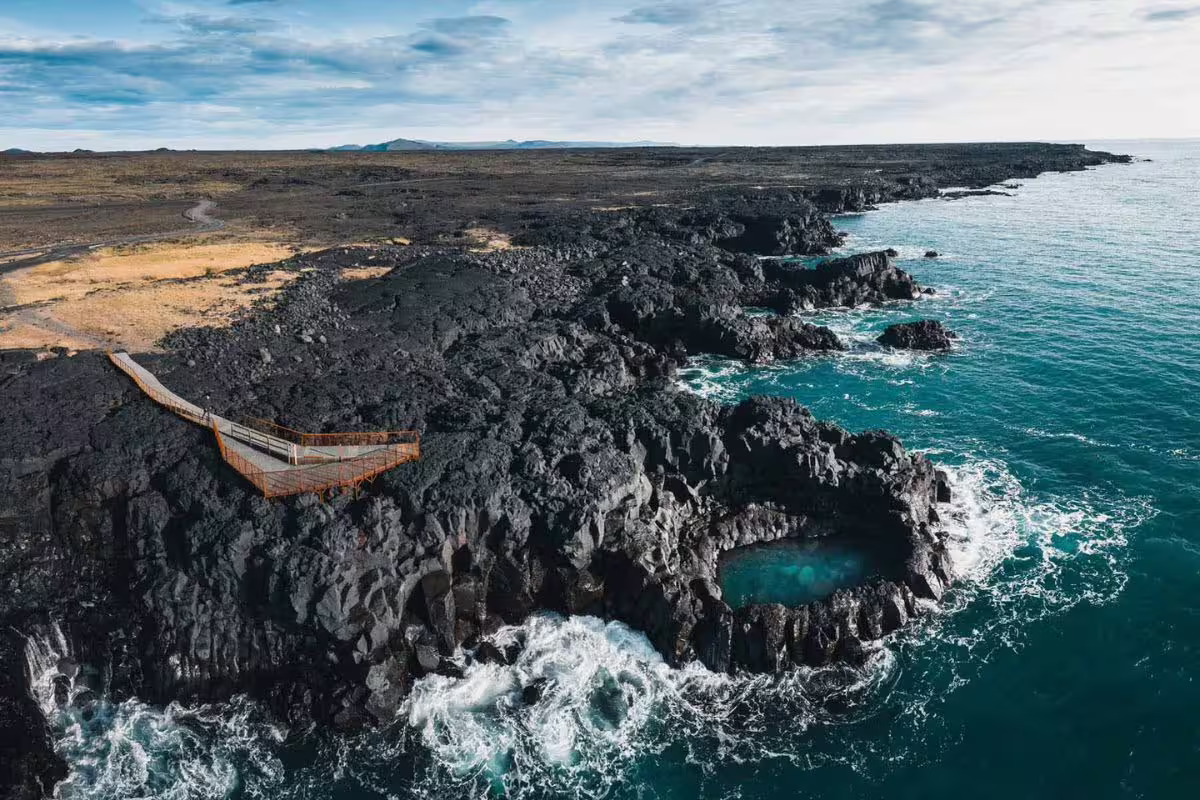 Brimketill lava rock pool