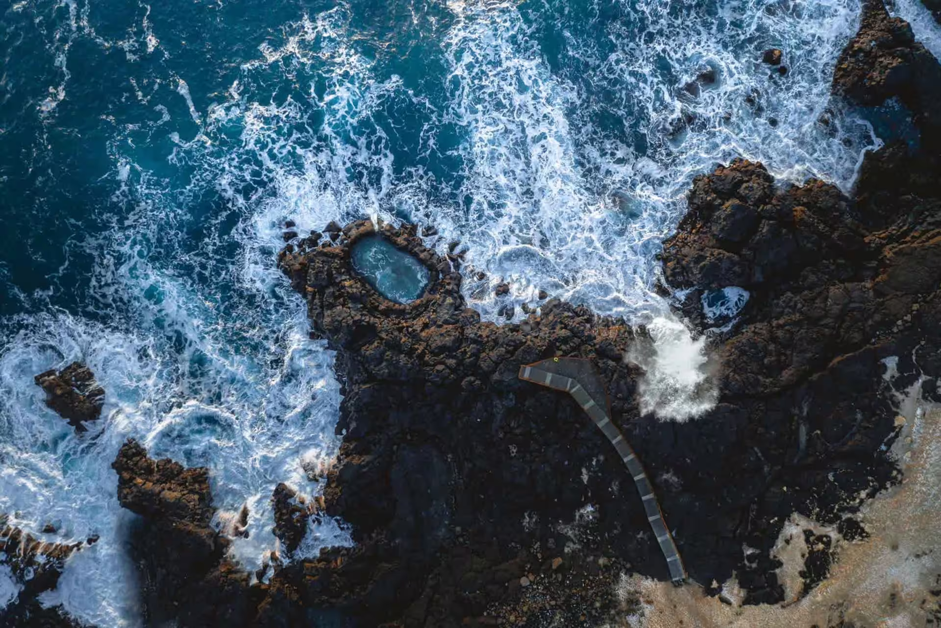 Brimketill lava rock pool