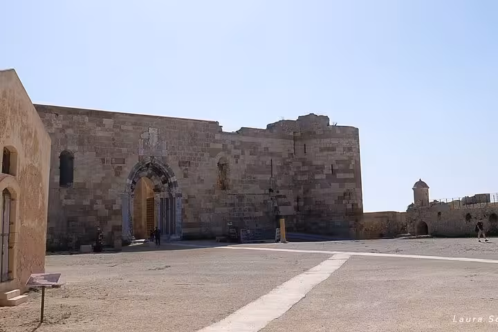 Explore the ancient stone architecture of Castello Maniace in Syracuse, a historic gem in Sicily’s rich cultural landscape.