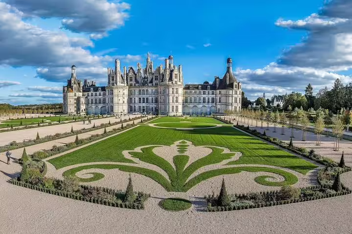 Château de Chambord and formal gardens on a Loire Valley castles tour with lunch and vineyard visit