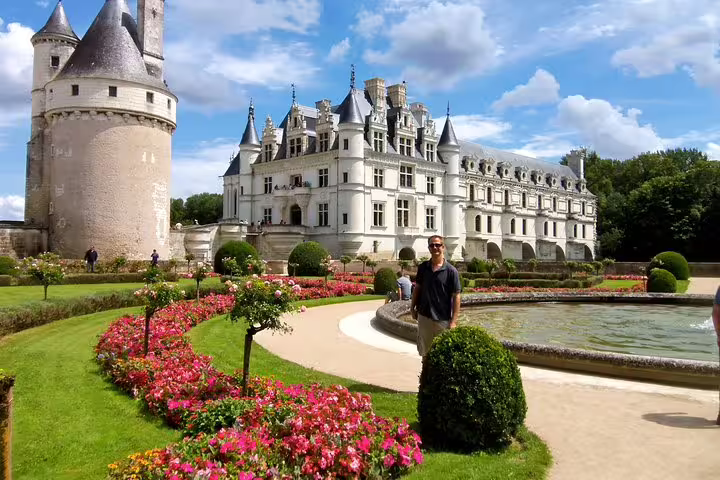 Château de Chenonceau gardens and fountain stop on a Loire Valley wine tasting tour with castle visits
