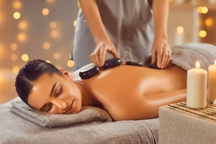 Hot stone massage at Hurghada Cleopatra Spa Bath with sauna, steam room and jacuzzi for total relaxation