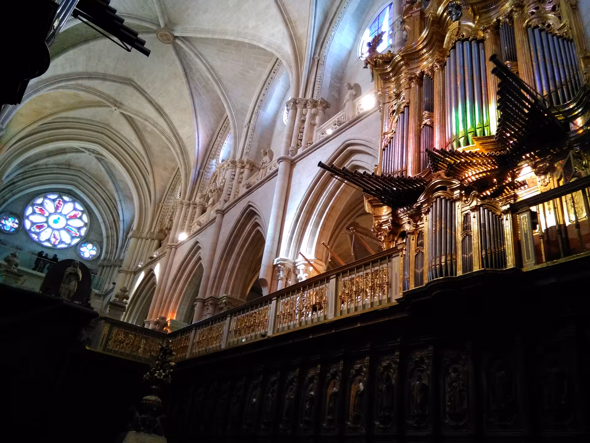 Cuenca Cathedral interior with vaulted nave and golden pipe organ, included admission on Madrid day tour