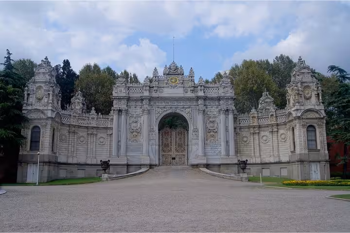 Dolmabahce Palace gate in Istanbul, private tour stop on a luxury Bosphorus itinerary with local guide
