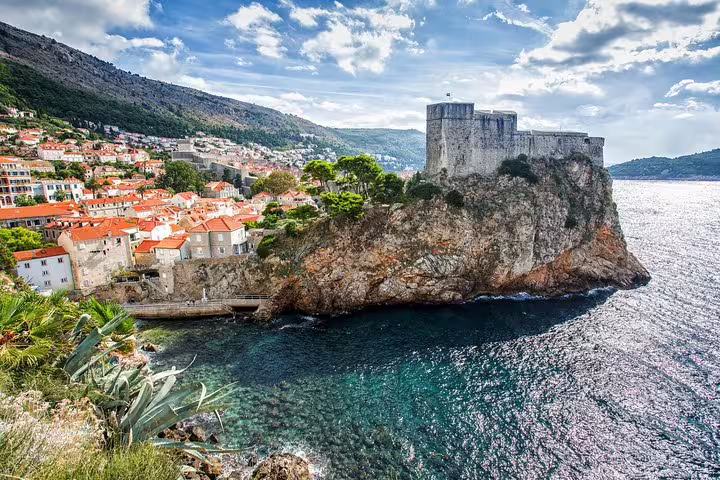 Panoramic view of Dubrovnik Old Town and Lovrijenac Fortress, key King’s Landing Game of Thrones tour landmark