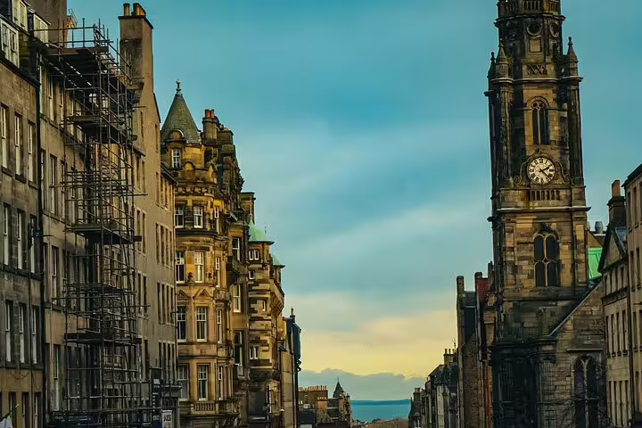 Explore Edinburgh's iconic architecture and skyline during the Edinburgh Express 2 Hour Highlights Ride tour.