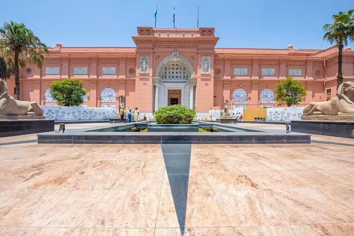 Front entrance of the Egyptian Museum in Cairo, must-see stop on Marsa Alam to Cairo plane tour