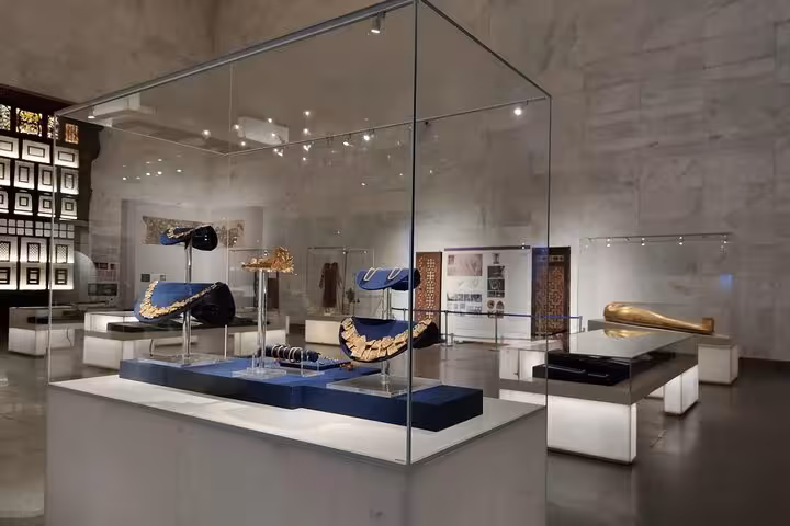Egyptian Museum Cairo gallery display of ancient gold jewelry on a private guided Cairo tour itinerary