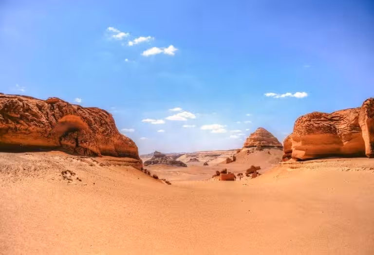 Rock formations and vast desert landscape in Fayoum Oasis, Egypt, on a 2-day Cairo and Fayoum tour