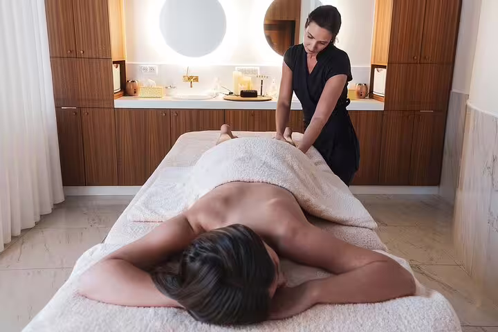 Deep tissue full body massage session in Hurghada VIP spa, ideal add-on to jacuzzi and sauna wellness tour