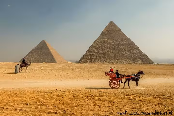 Giza Pyramids desert view with horse carriage, day tour from Hurghada, Makadi Bay, El Gouna pickup