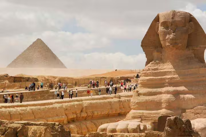 Great Sphinx and Pyramid of Khafre at Giza, highlight stop on Cairo day tour with Egyptian Museum and Khan El Khalili Bazaar