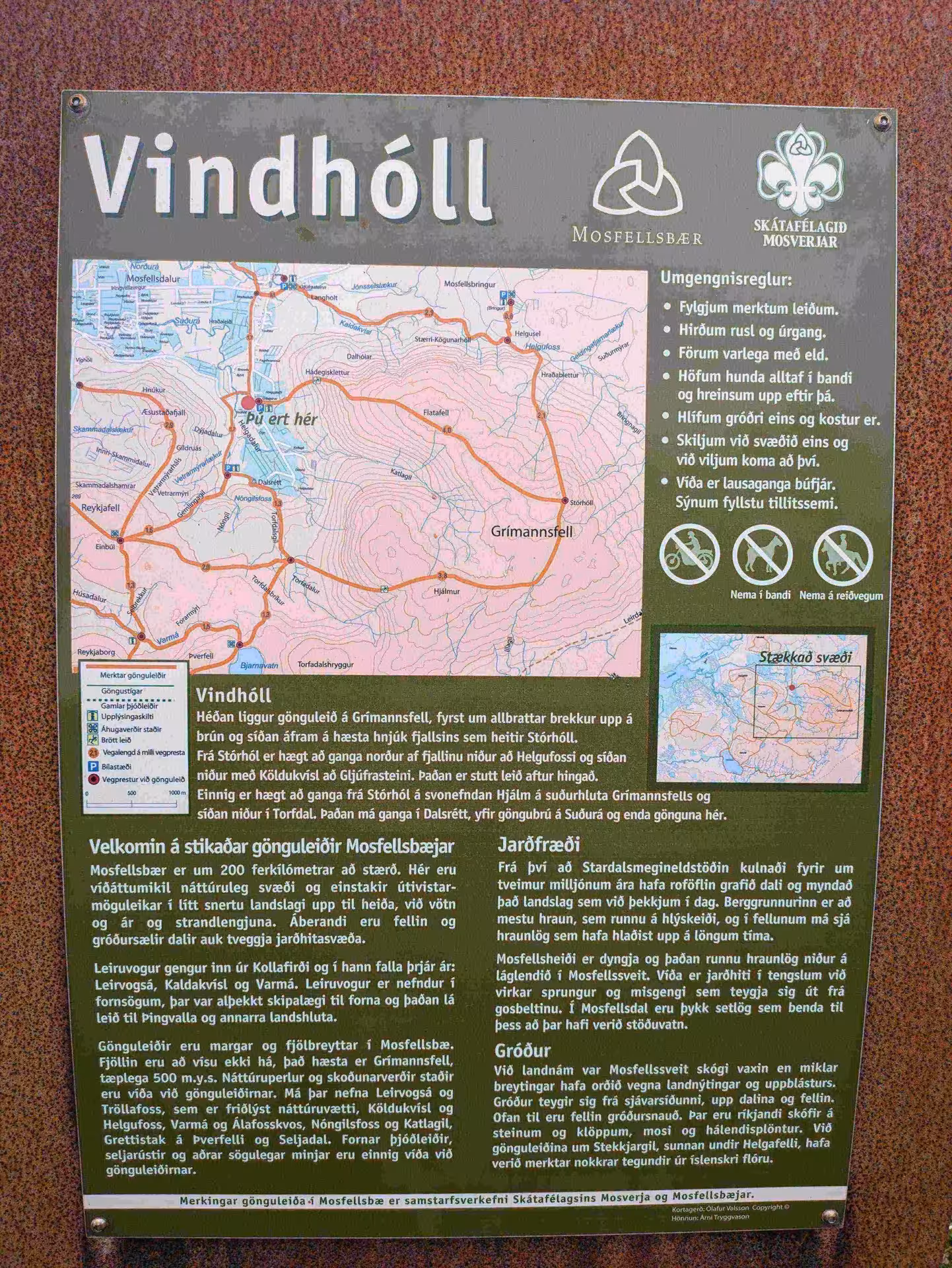 Sign at the start of the trail to Grimmannsfell - meeting point