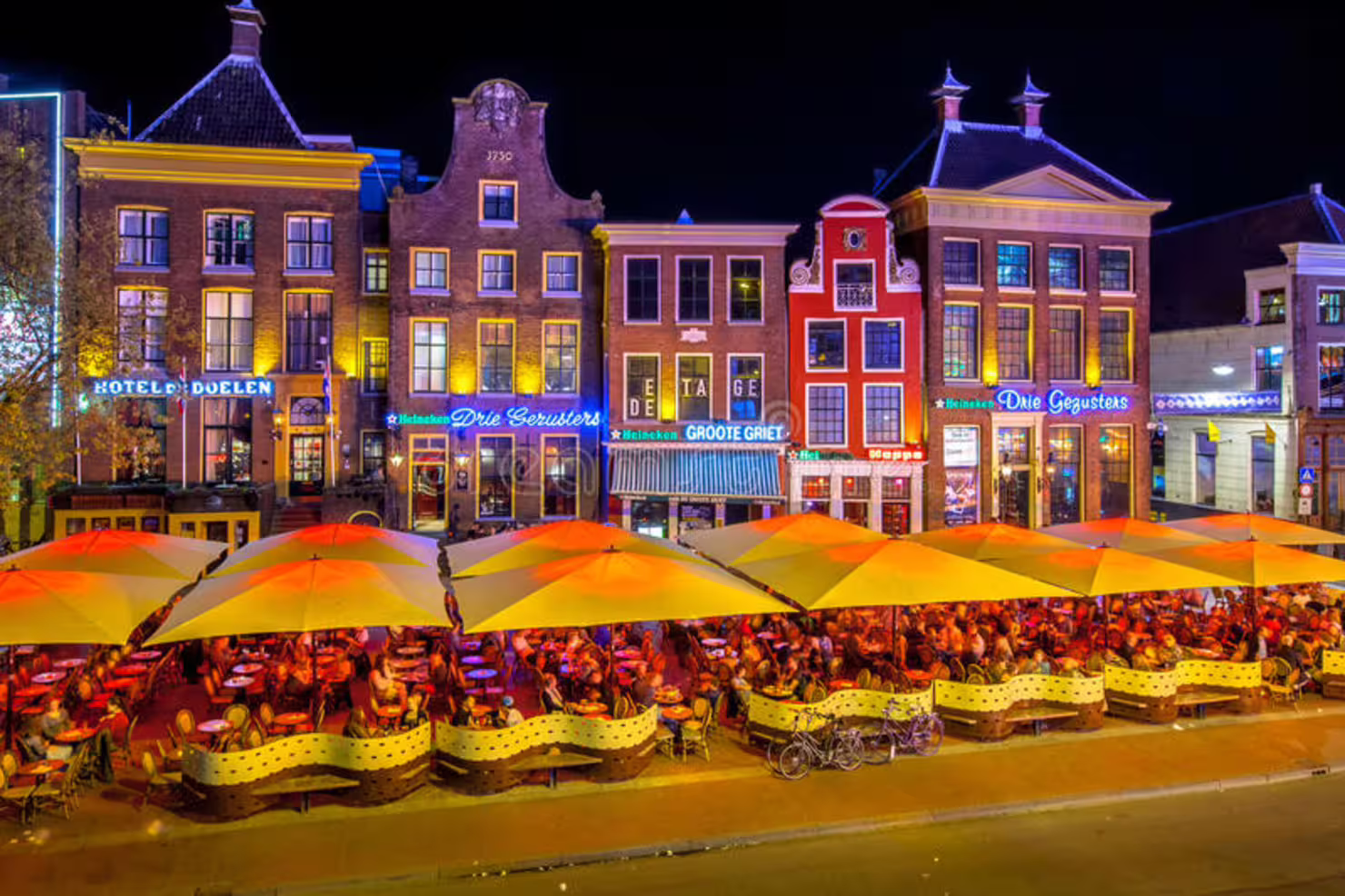 Grote Markt Groningen at night with lively terraces, featured on Groningen in 1 day walking tour audioguide