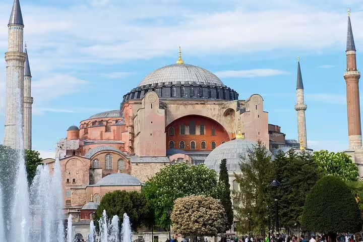 Hagia Sophia exterior in Sultanahmet on private full-day Istanbul guided tour with skip-the-line access
