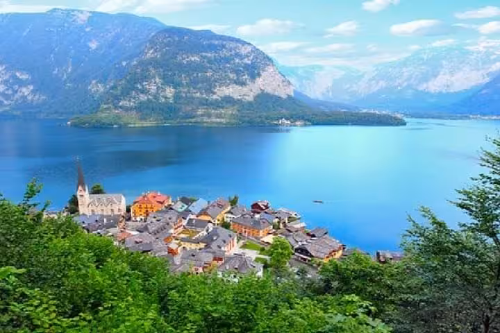 Panoramic Hallstatt and Lake Hallstatt with Alps, Austria, private Vienna day trip including Salzburg and Castle Ort