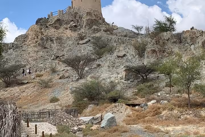 Rocky hillside trail to Hatta watchtower viewpoint, nature walk on Hatta Dam and Hills Park private tour
