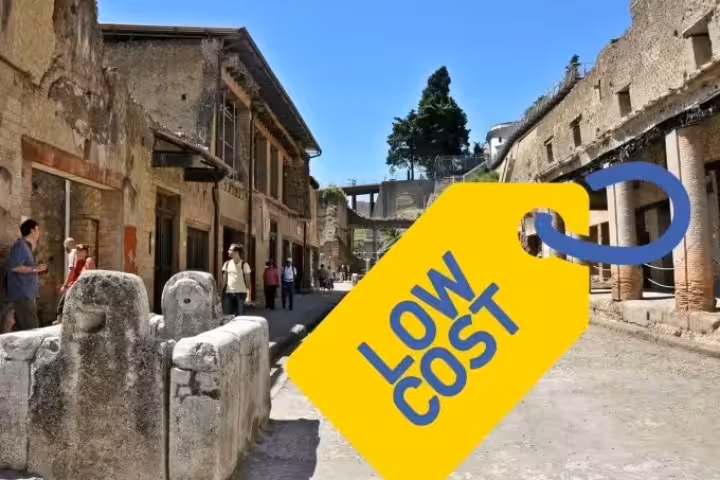 Street view inside Herculaneum ruins with Low Cost tag, affordable Herculaneum tour from Naples