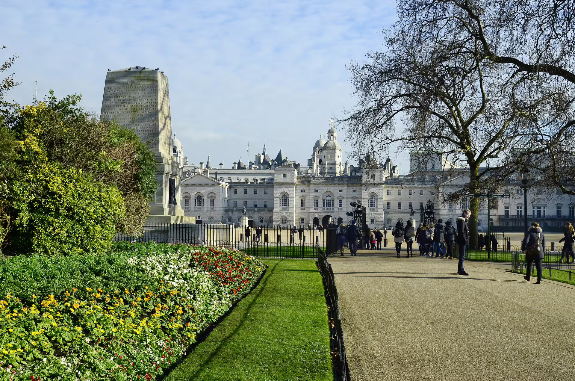 Horse Guards Parade and Whitehall gardens in London, featured stop on Covent Garden 1-day walking audioguide