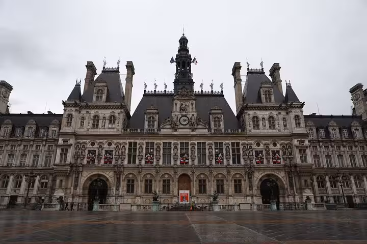 Hôtel de Ville in Paris near Le Marais, seen on a private walking tour exploring historic architecture