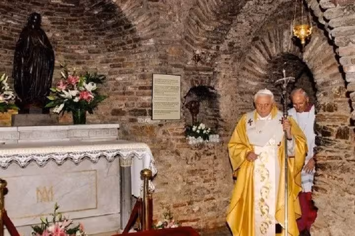Interior of House of Virgin Mary near Ephesus, sacred stop on 3-day Ephesus Pamukkale tour from Istanbul