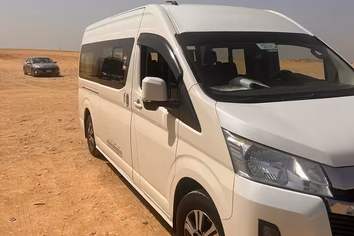 Private air-conditioned minivan transfer for Hurghada to Cairo tour across the desert to Giza and GEM