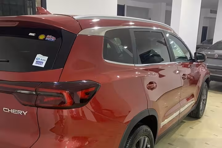 Modern SUV used for one-way private transfer from Hurghada hotels to Cairo hotels, clean air-conditioned ride