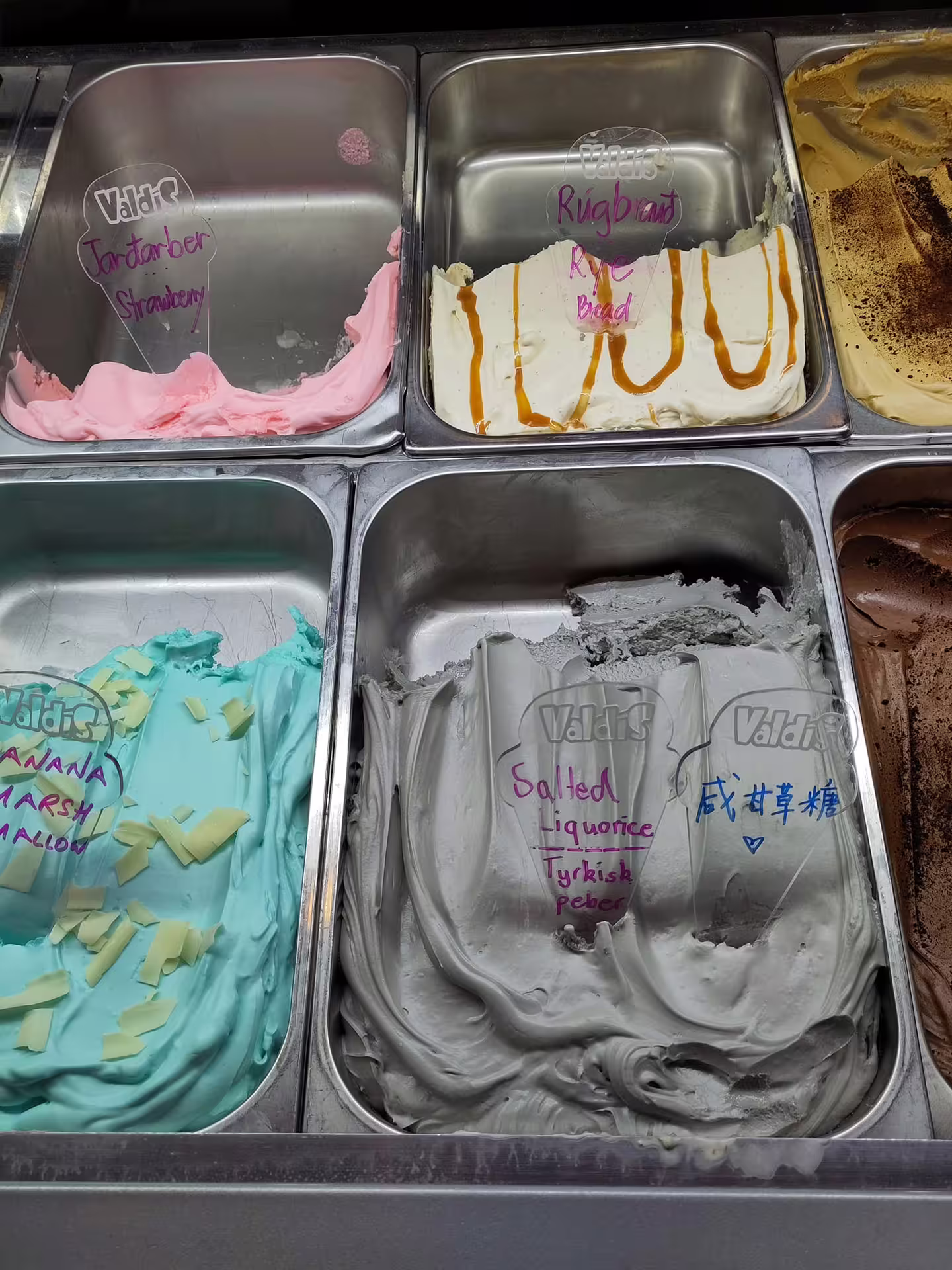 A picture of black, liquorice flavoured Ice Cream. 