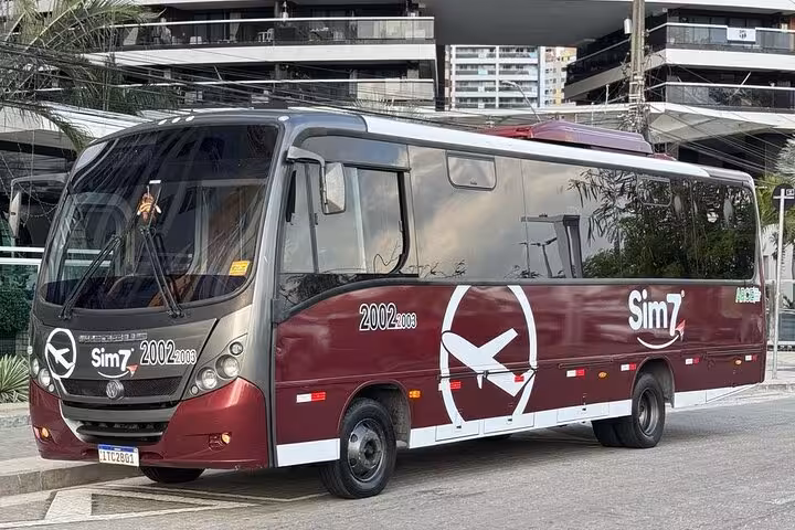 Sim7 air-conditioned minibus parked in Fortaleza for Jericoacoara to Fortaleza transfer service