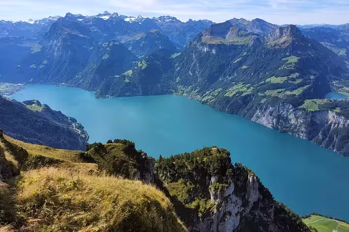 Panoramic view of Lake Lucerne from Mount Rigi, a highlight of the Zurich day trip with mountain railway