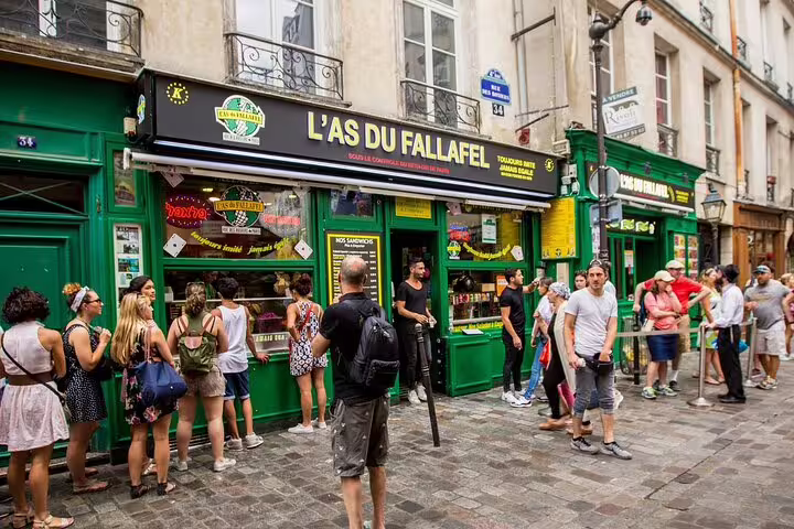 Crowd of tourists queuing outside L'As du Fallafel restaurant in Le Marais, Paris