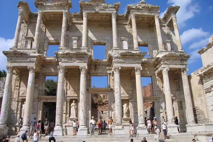 Library of Celsus facade in Ephesus Ancient City, a highlight of the 5-day Istanbul and Ephesus tour