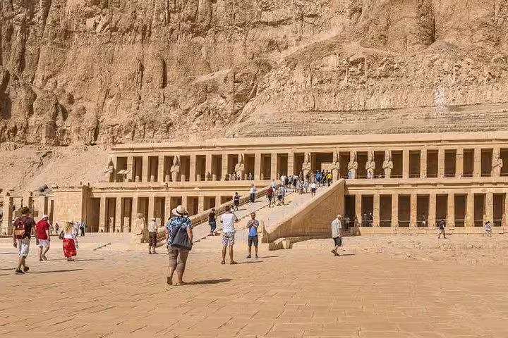 Tourists at Hatshepsut Temple in Luxor on a one-day trip from Hurghada with guided Valley of the Kings visit